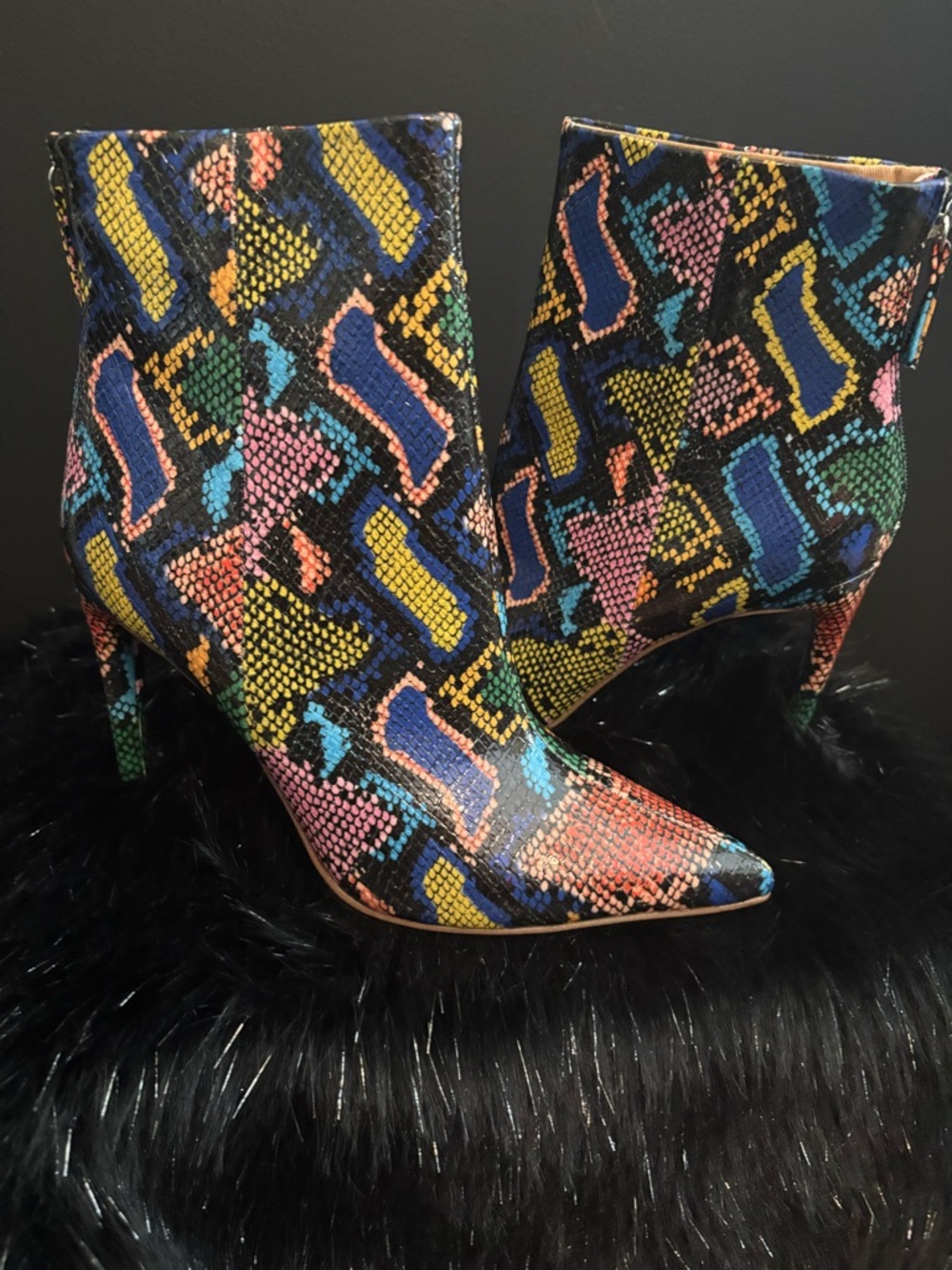 Steve Madden Multicolor Geometric Pointed-Toe Stiletto Pumps - Picture 2 of 5